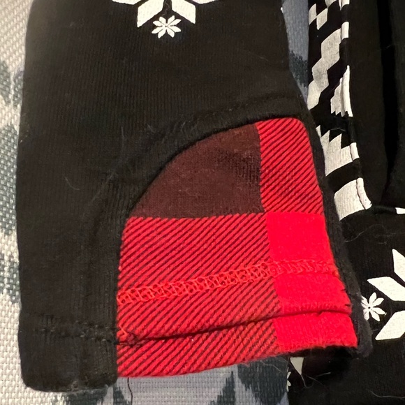 Brand: & | Size: Small | Colors: Red, Black, & White - Picture 4 of 6